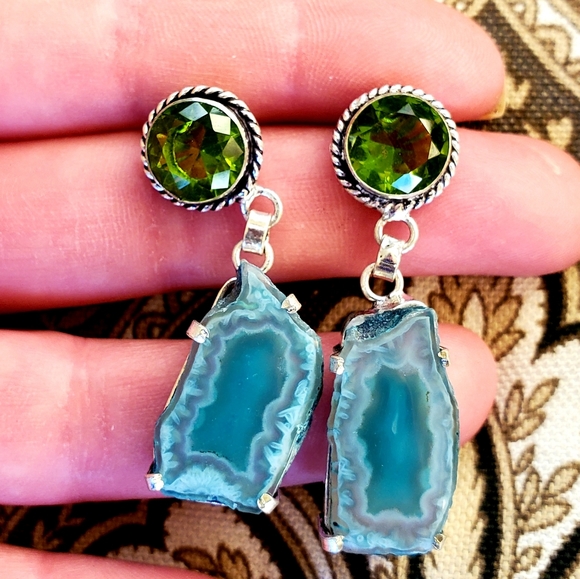 New Peridot and Agate Druzy 925 Silver Stud Earrings. - Picture 3 of 11